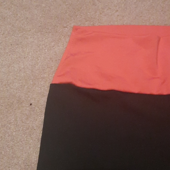 Shorts - Picture 4 of 5